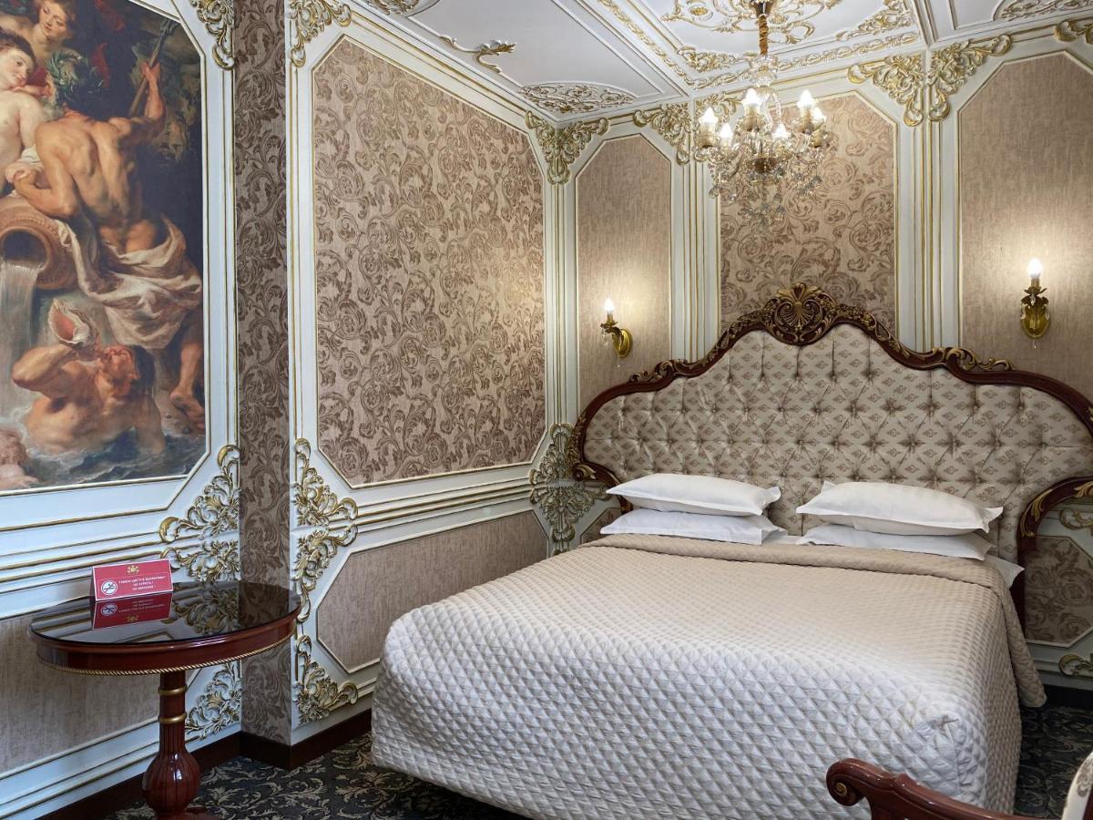 Lion Hotel Астана Екстериор снимка