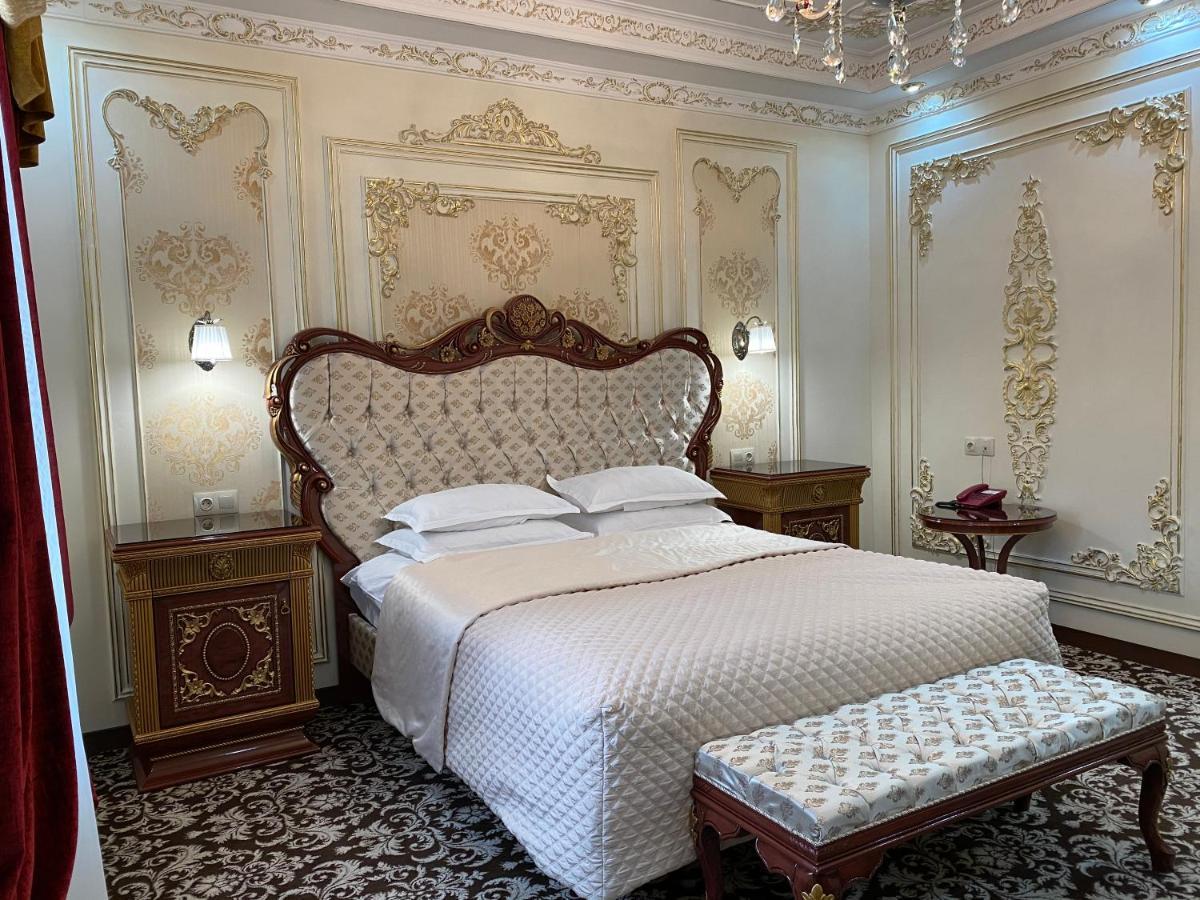 Lion Hotel Астана Екстериор снимка