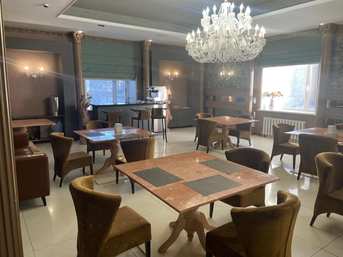 Lion Hotel Астана Екстериор снимка