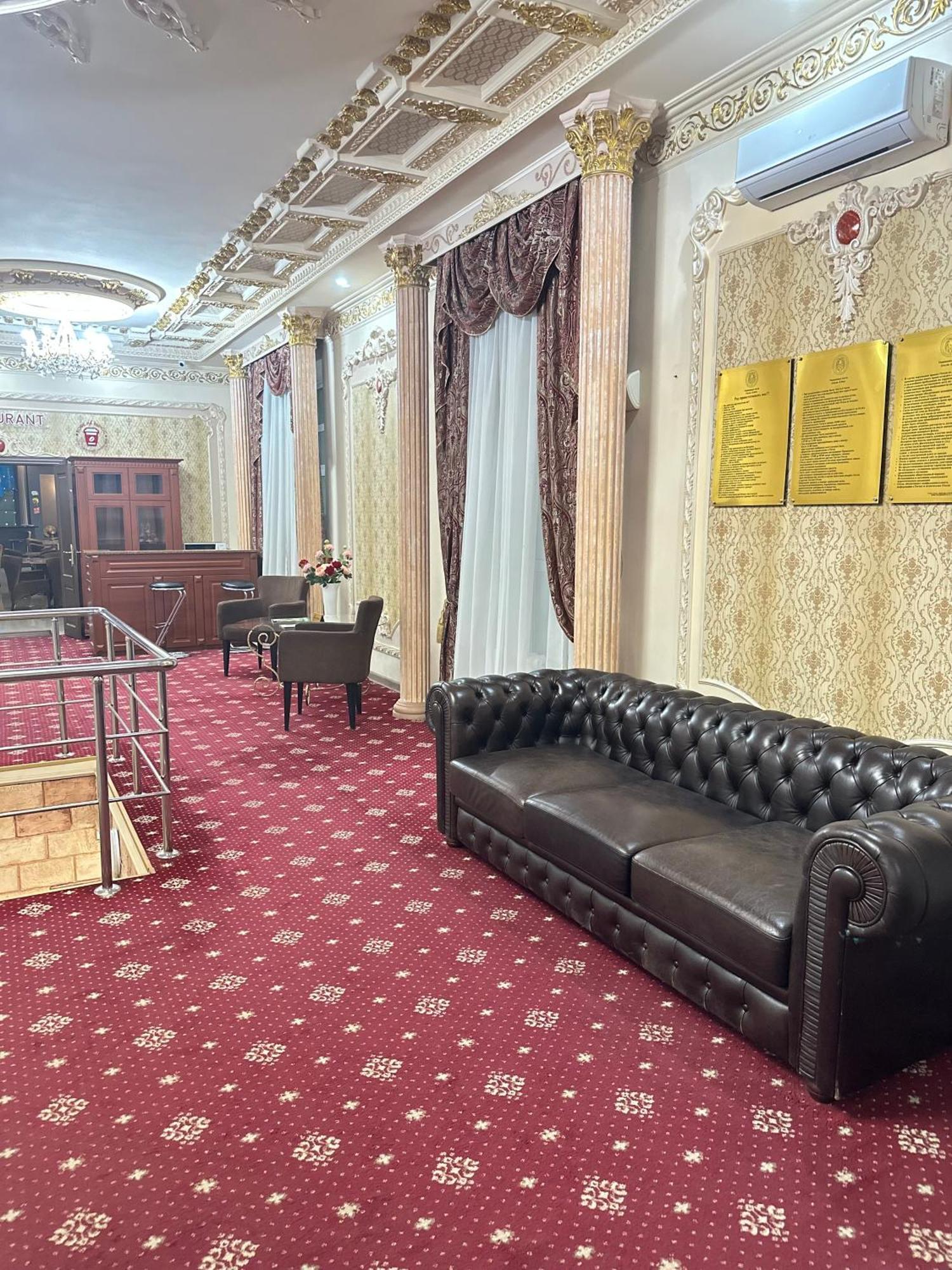 Lion Hotel Астана Екстериор снимка