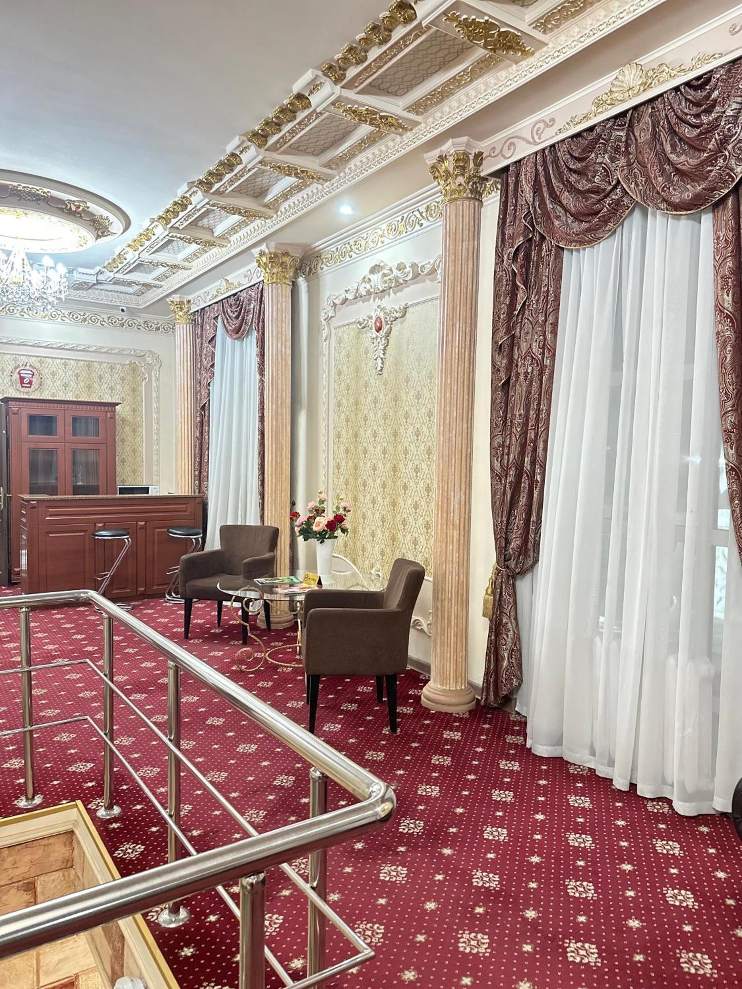 Lion Hotel Астана Екстериор снимка